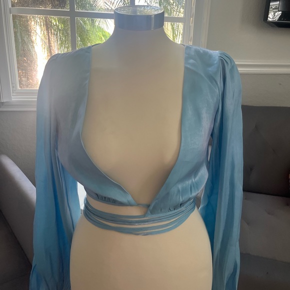 Blue crop top - Picture 2 of 2